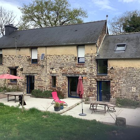 Louzou Les Chambres Aux Loups Iffendic Exterior foto